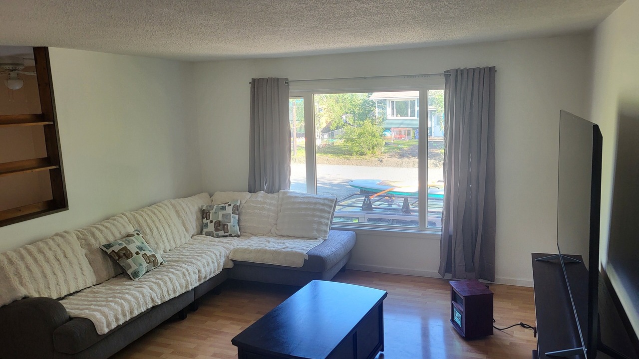 Photo of Livingroom in Haines Junction