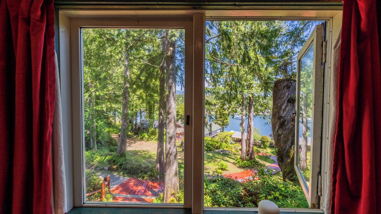 Photo of Patio Balcony in Bamfield