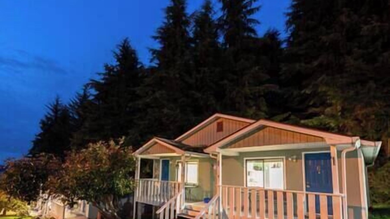 Photo of Outdoor in Alert Bay