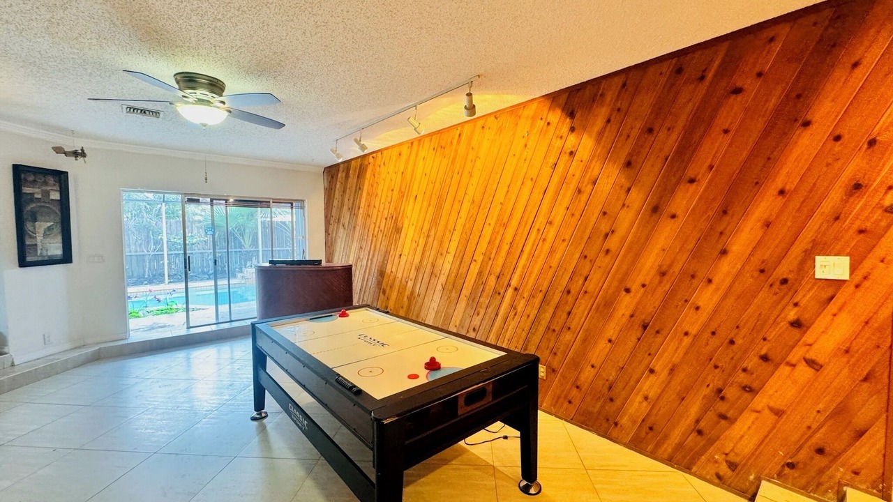 Photo of Bedroom in Deerfield Beach
