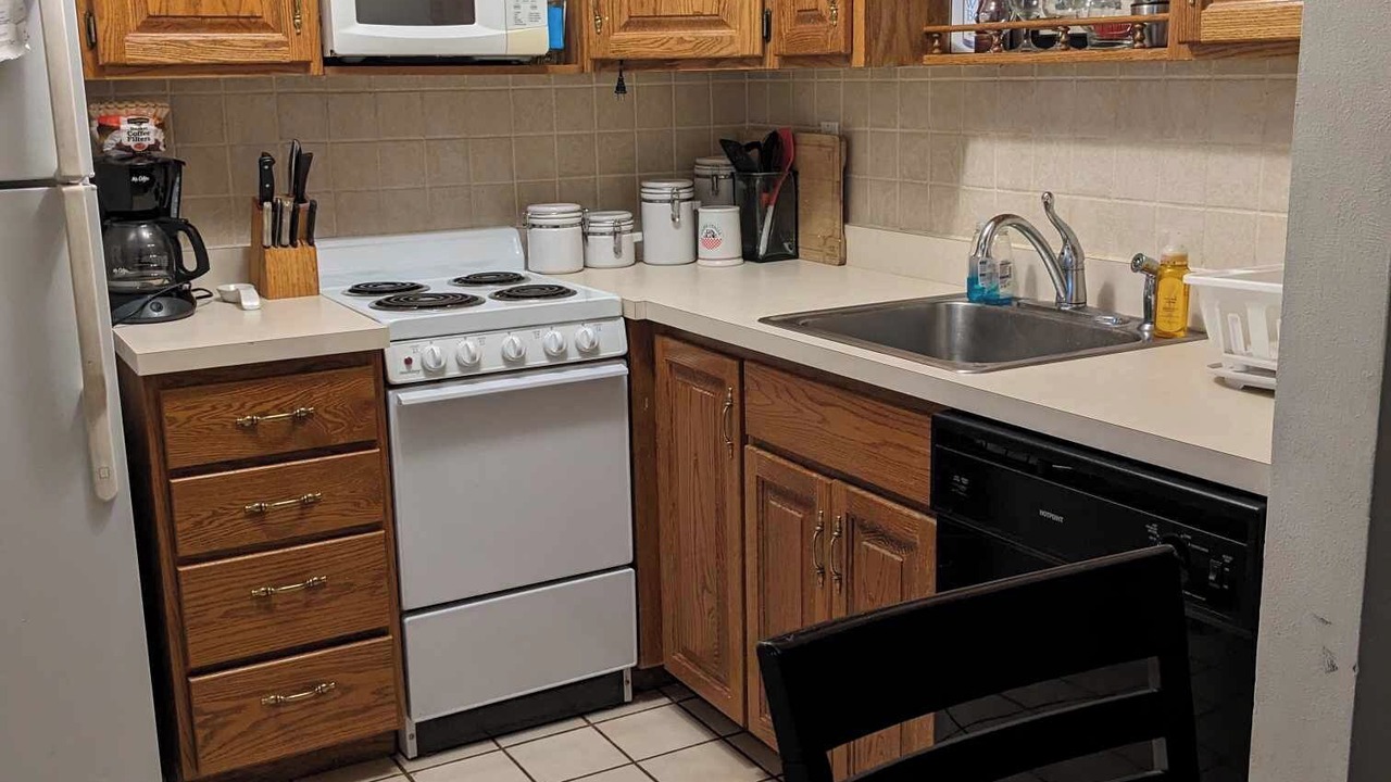 Photo of Kitchen in Colonial Pine Hills