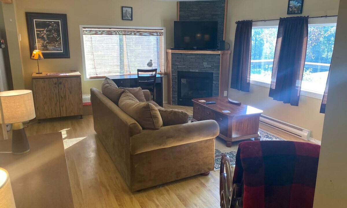 Photo of Livingroom in Rossland