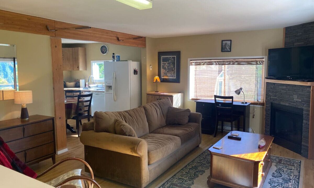 Photo of Livingroom in Rossland