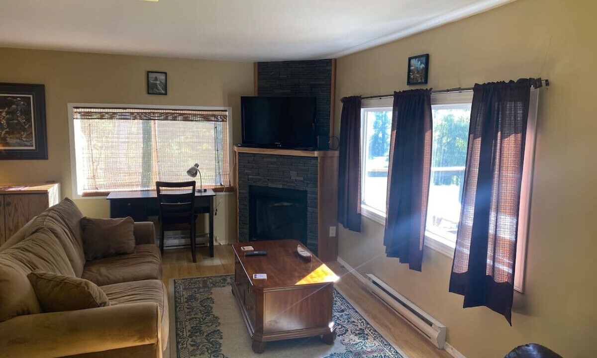 Photo of Livingroom in Rossland