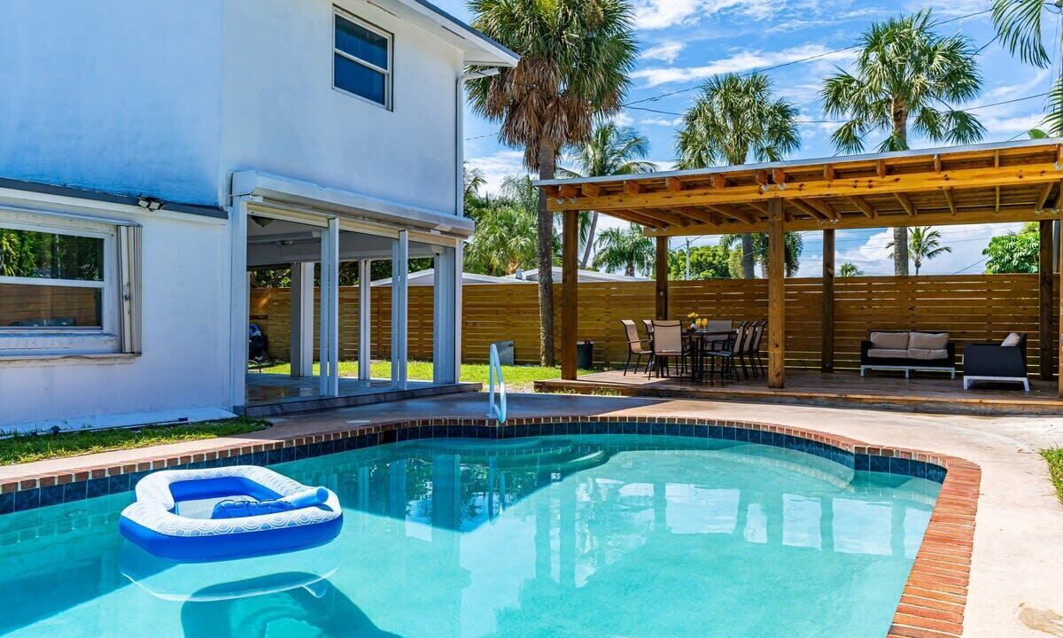 Photo of Outdoor in Beachway Estates