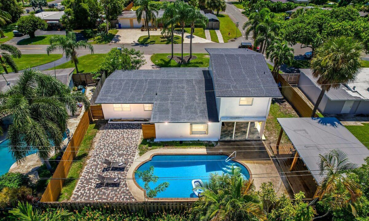 Photo of Outdoor in Beachway Estates