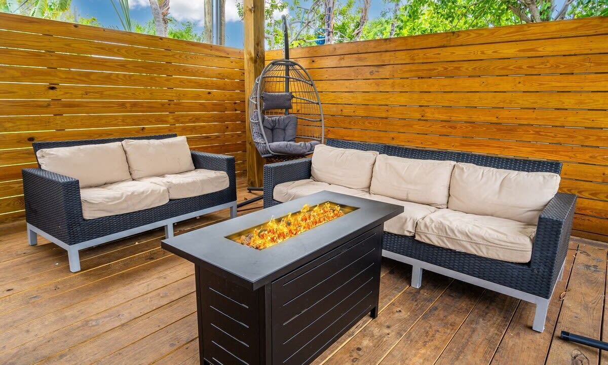 Photo of Patio Balcony in Beachway Estates