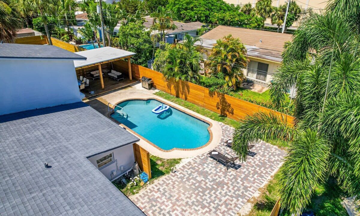 Photo of Outdoor in Beachway Estates