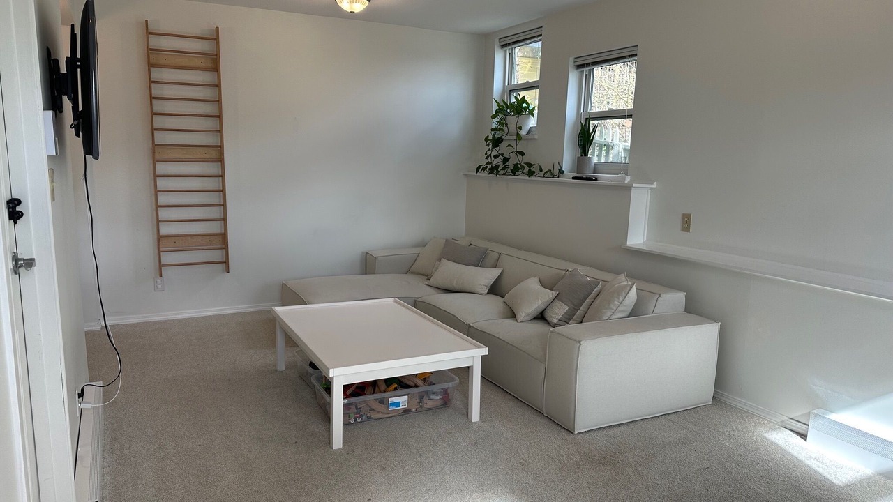 Photo of Livingroom in Port Moody