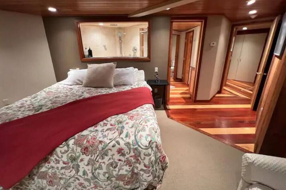 Photo of Bedroom in Jackson