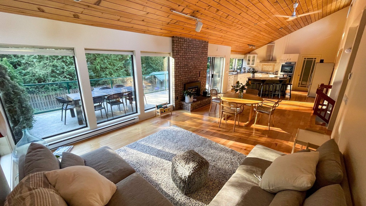 Photo of Livingroom in Squamish