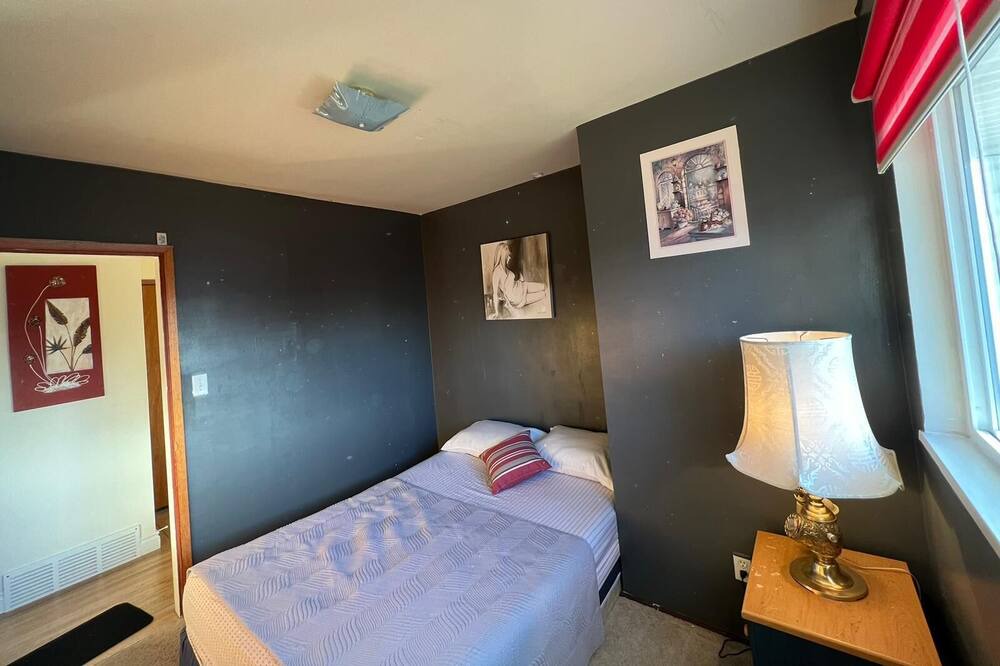 Photo of Bedroom in Delta