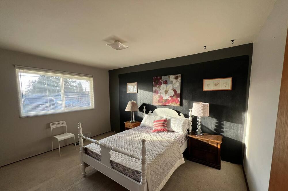 Photo of Bedroom in Delta