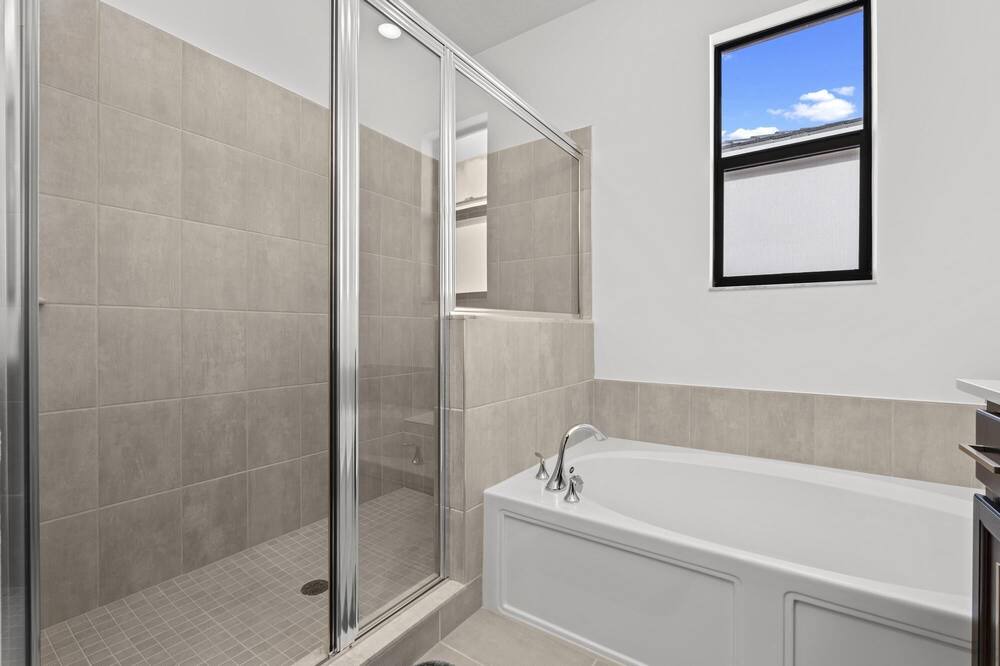 Photo of Bathroom in Hunt Club