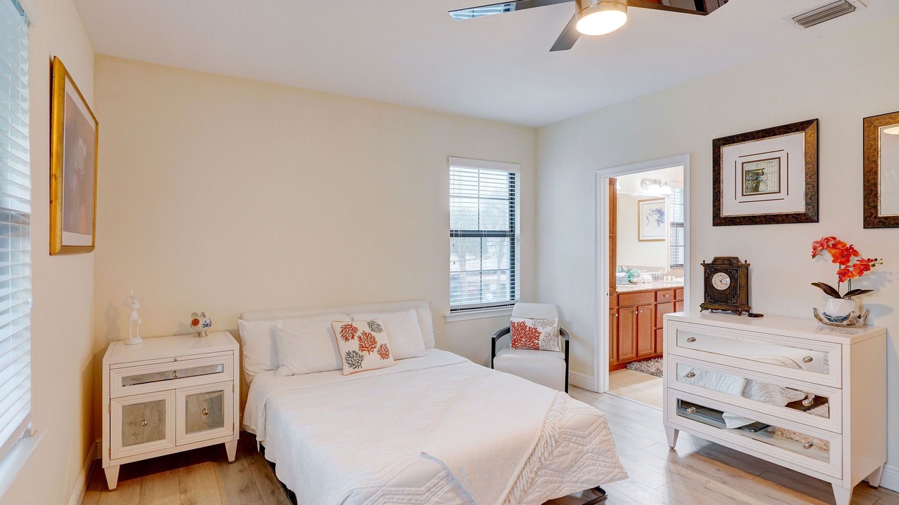 Photo of Bedroom in Beachway Estates