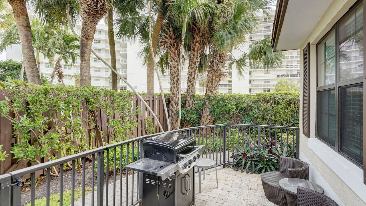 Photo of Patio Balcony in Beachway Estates