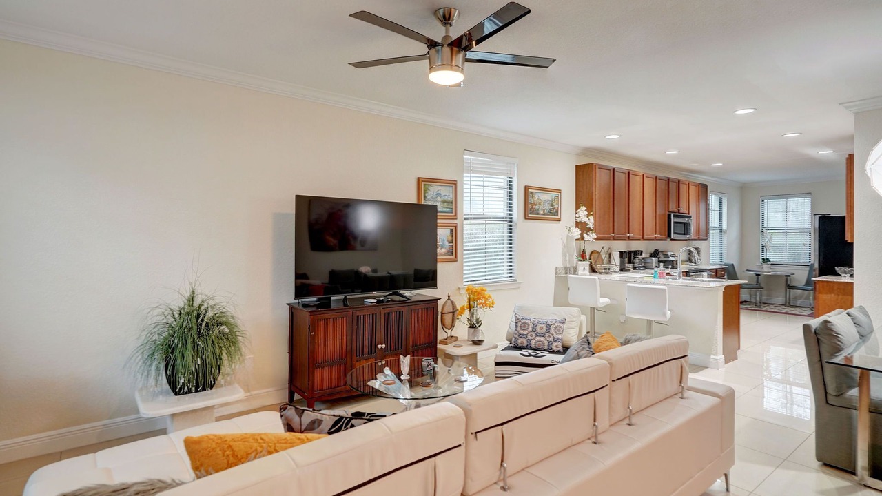 Photo of Livingroom in Beachway Estates