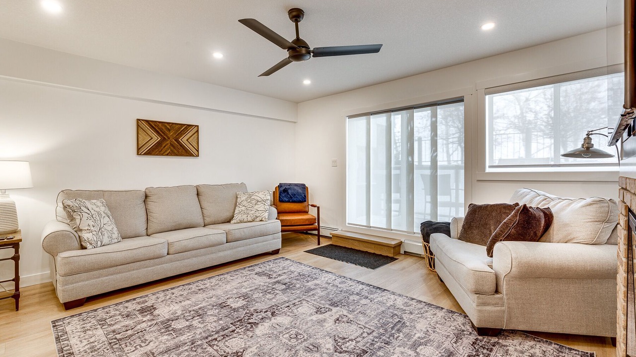 Photo of Livingroom in Markerville