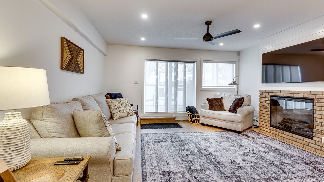 Photo of Livingroom in Markerville