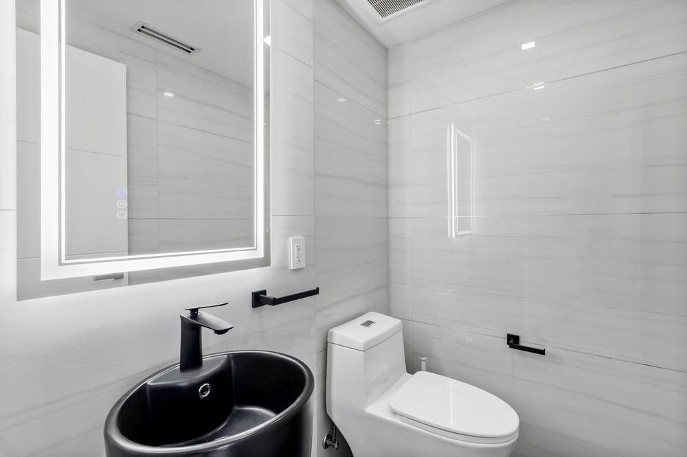 Photo of Bathroom in Lighthouse Point