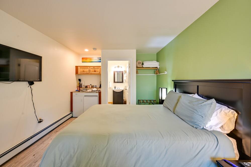 Photo of Bedroom in Crestone