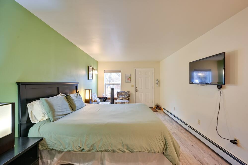 Photo of Bedroom in Crestone