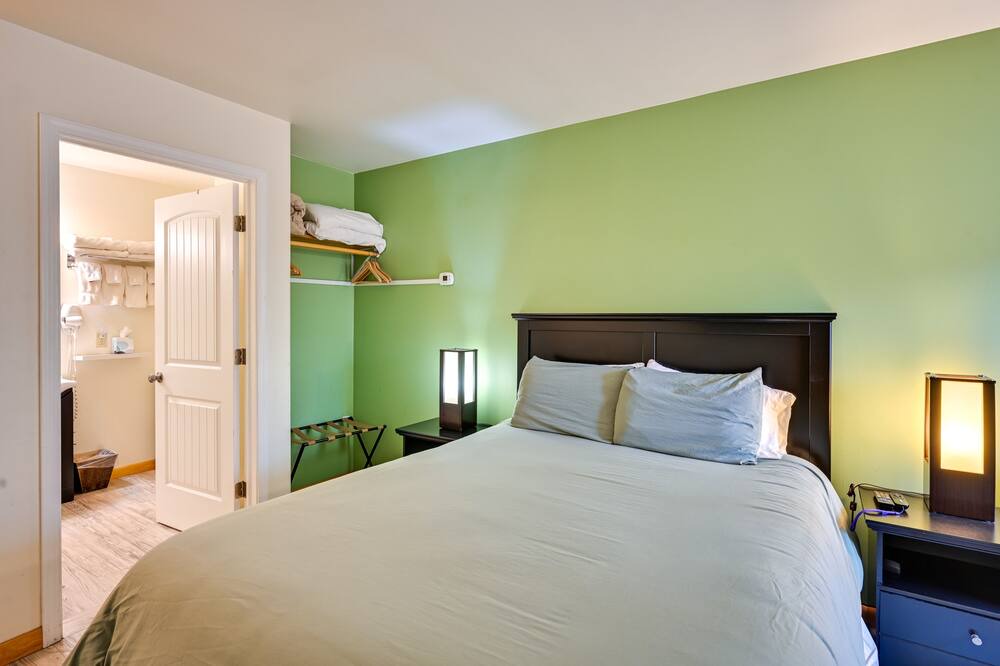 Photo of Bedroom in Crestone