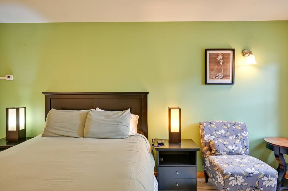 Photo of Bedroom in Crestone