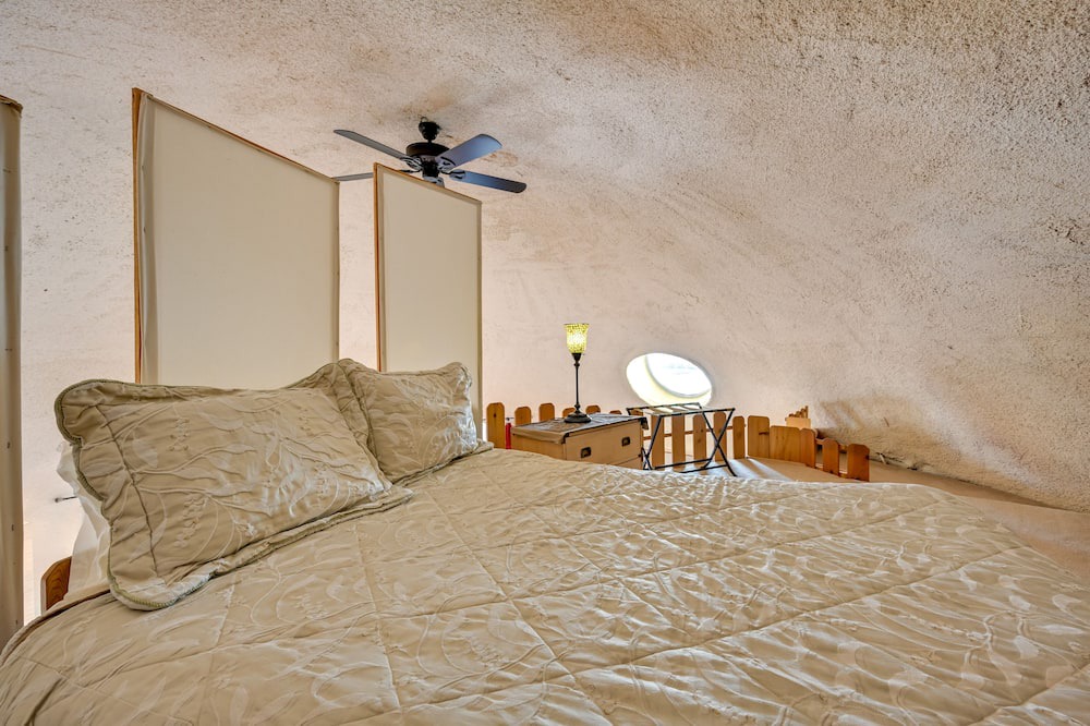 Photo of Bedroom in Crestone