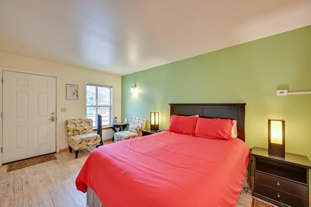 Photo of Bedroom in Crestone