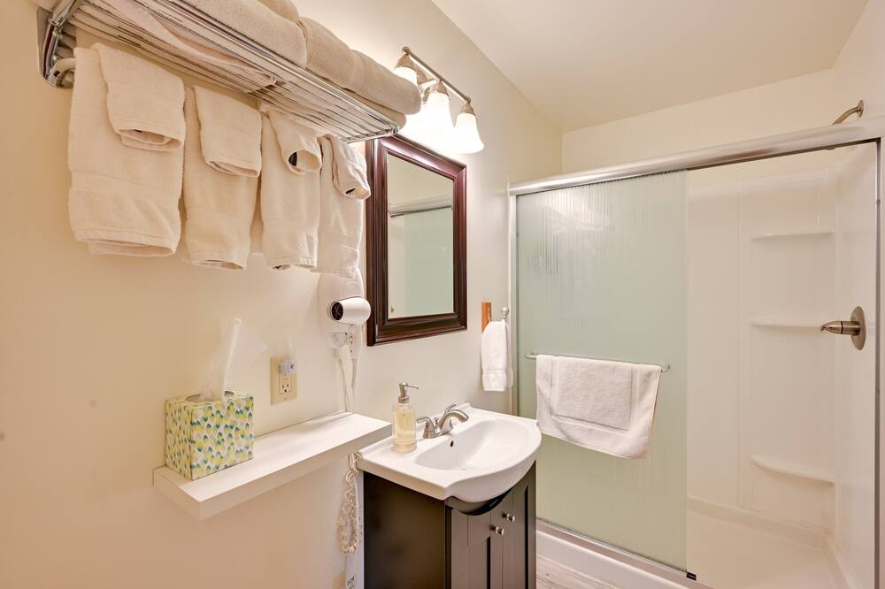 Photo of Bathroom in Crestone