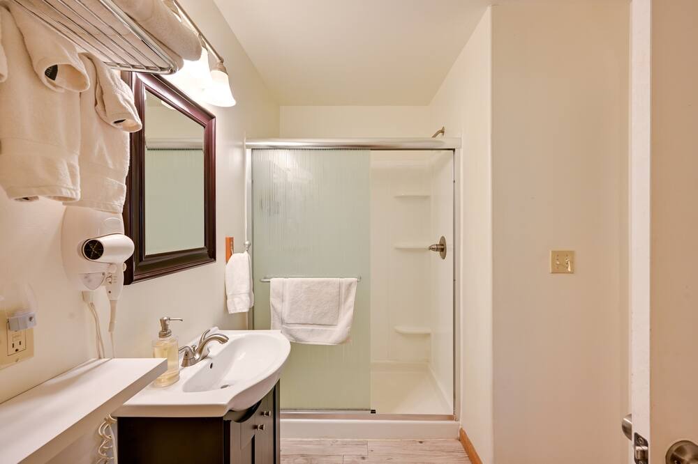 Photo of Bathroom in Crestone