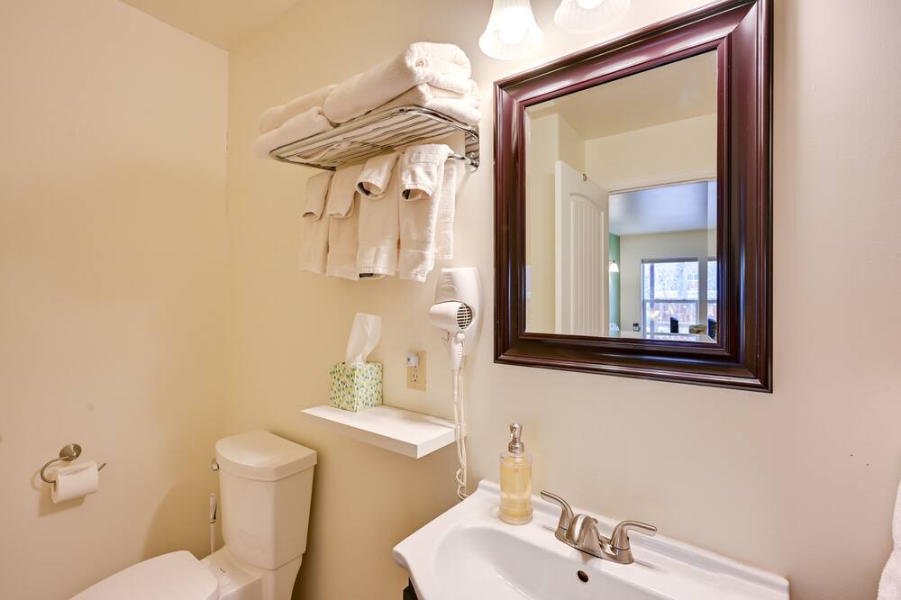 Photo of Bathroom in Crestone