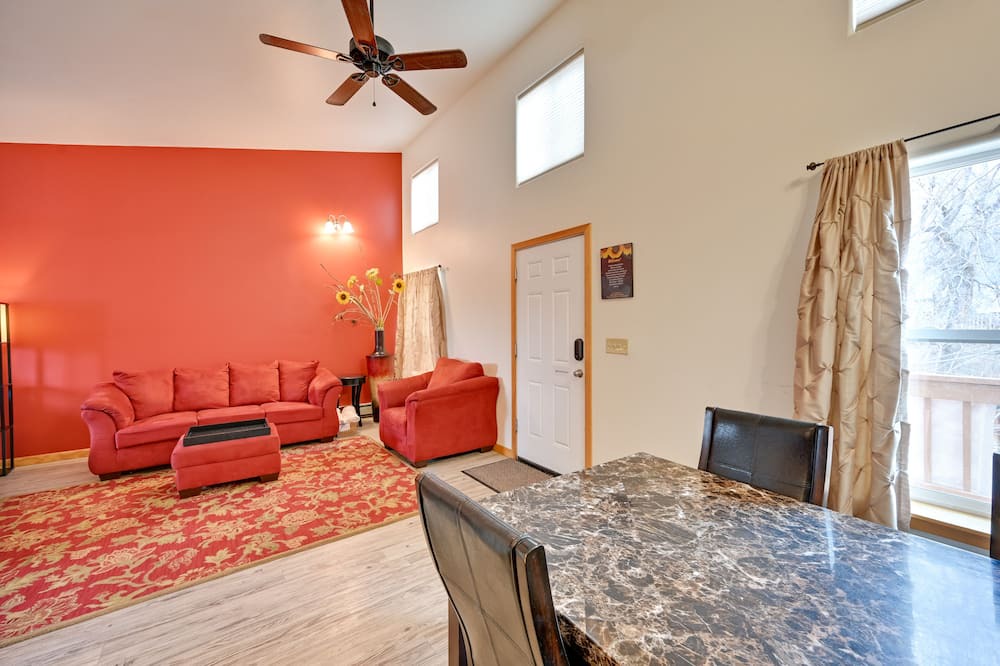Photo of Livingroom in Crestone
