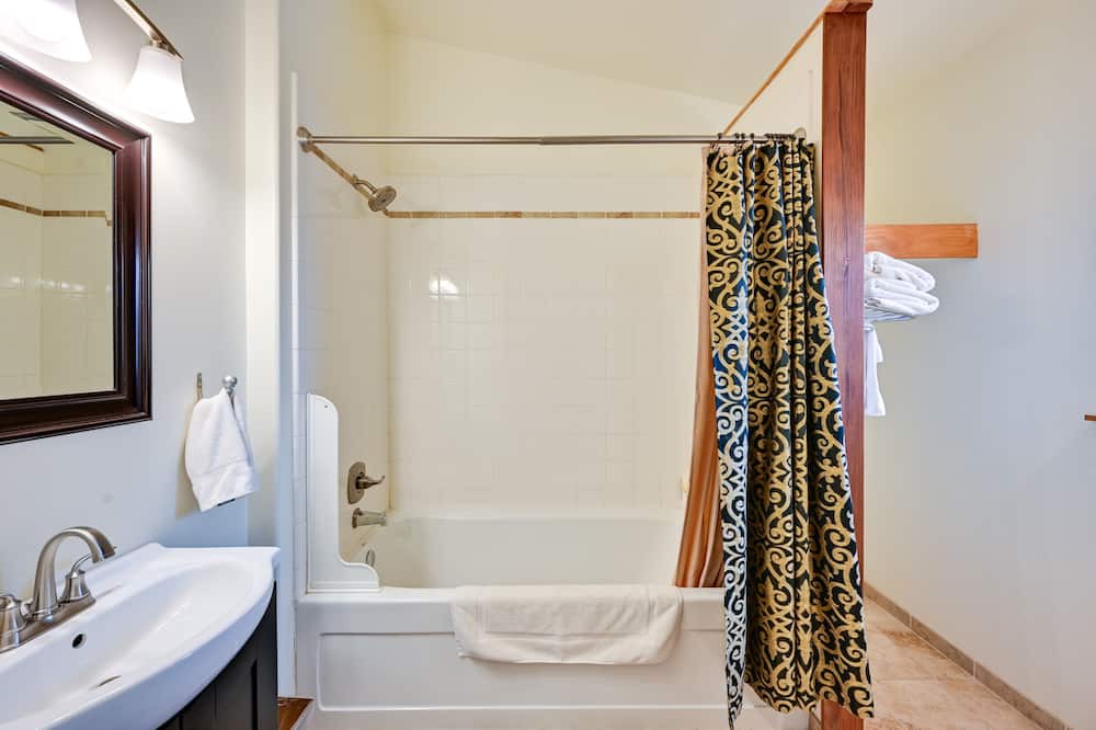 Photo of Bathroom in Crestone