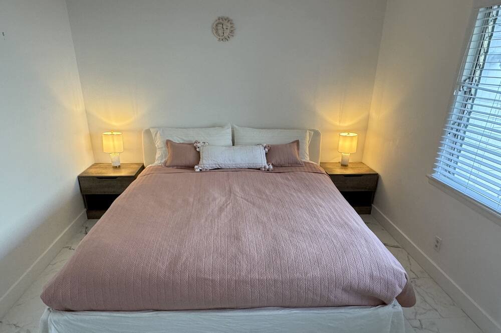 Photo of Bedroom in Parker Ridge