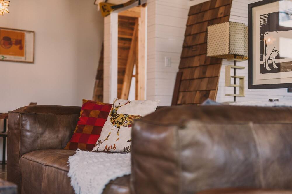 Photo of Livingroom in Saskatoon Downtown