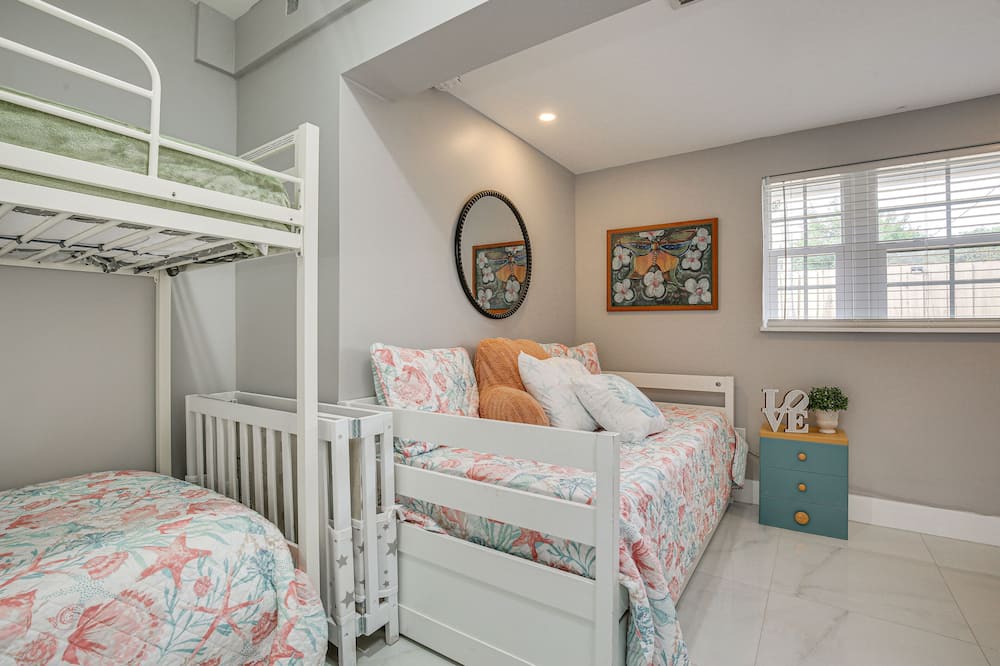Photo of Bedroom in Edgewood