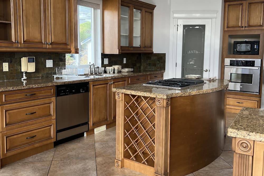Photo of Kitchen in Port Moody