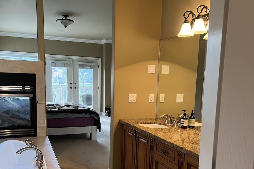 Photo of Bathroom in Port Moody