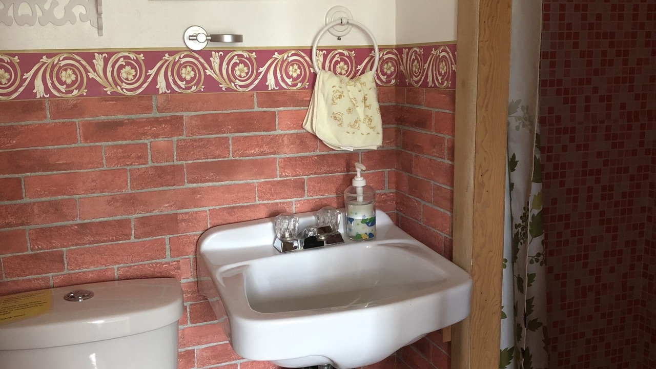 Photo of Bathroom in Gravelbourg