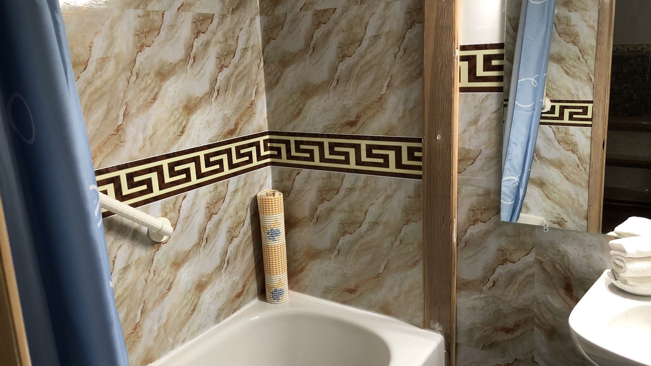 Photo of Bathroom in Gravelbourg