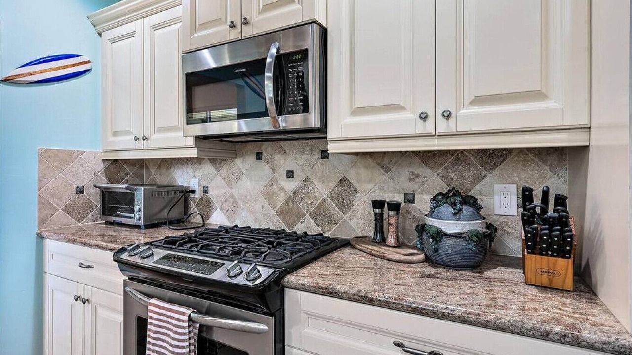 Photo of Kitchen in Parrot Cove