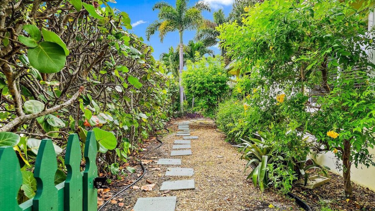 Photo of Outdoor in Parrot Cove
