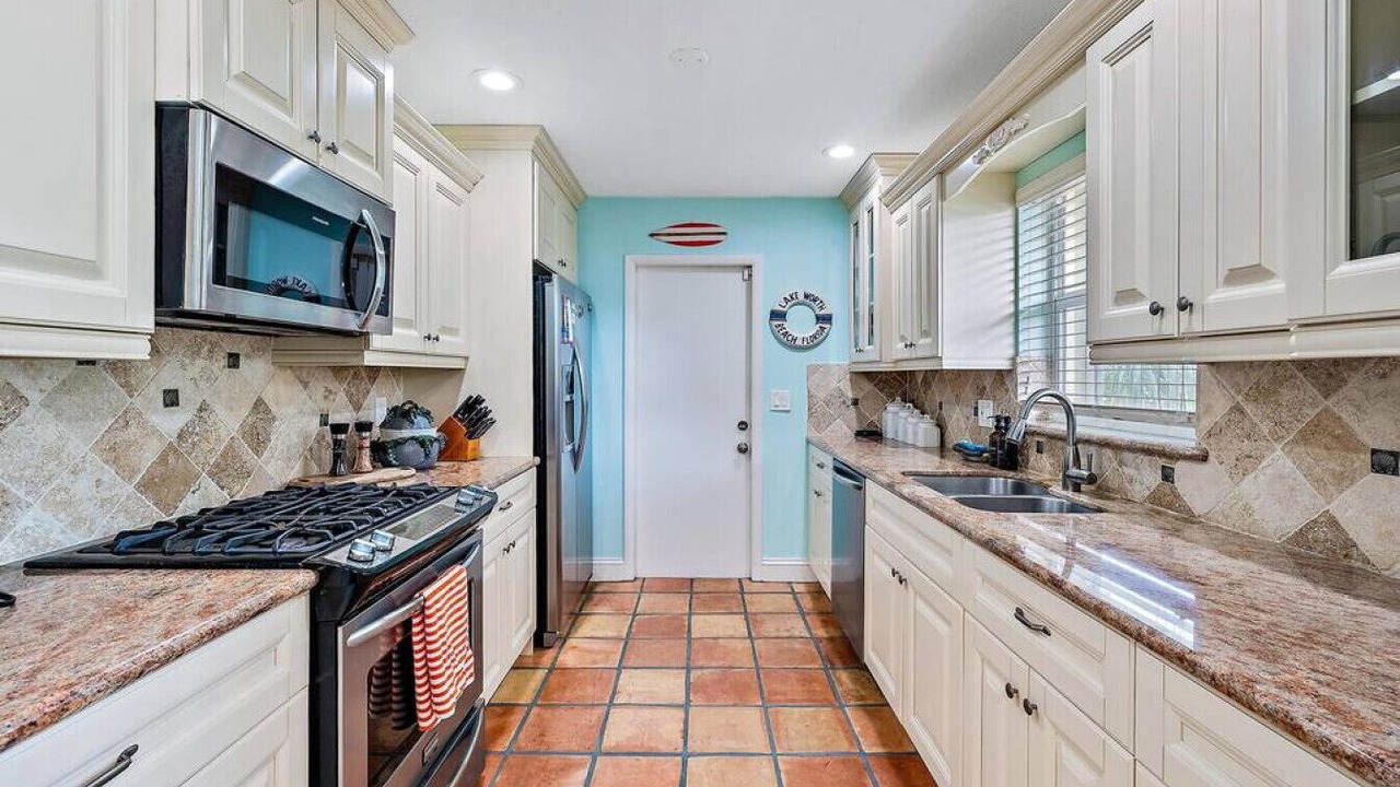 Photo of Kitchen in Parrot Cove