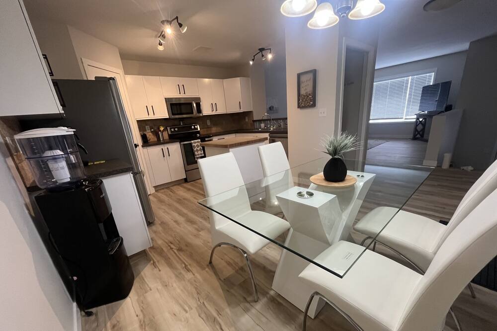 Photo of Livingroom in Red Deer