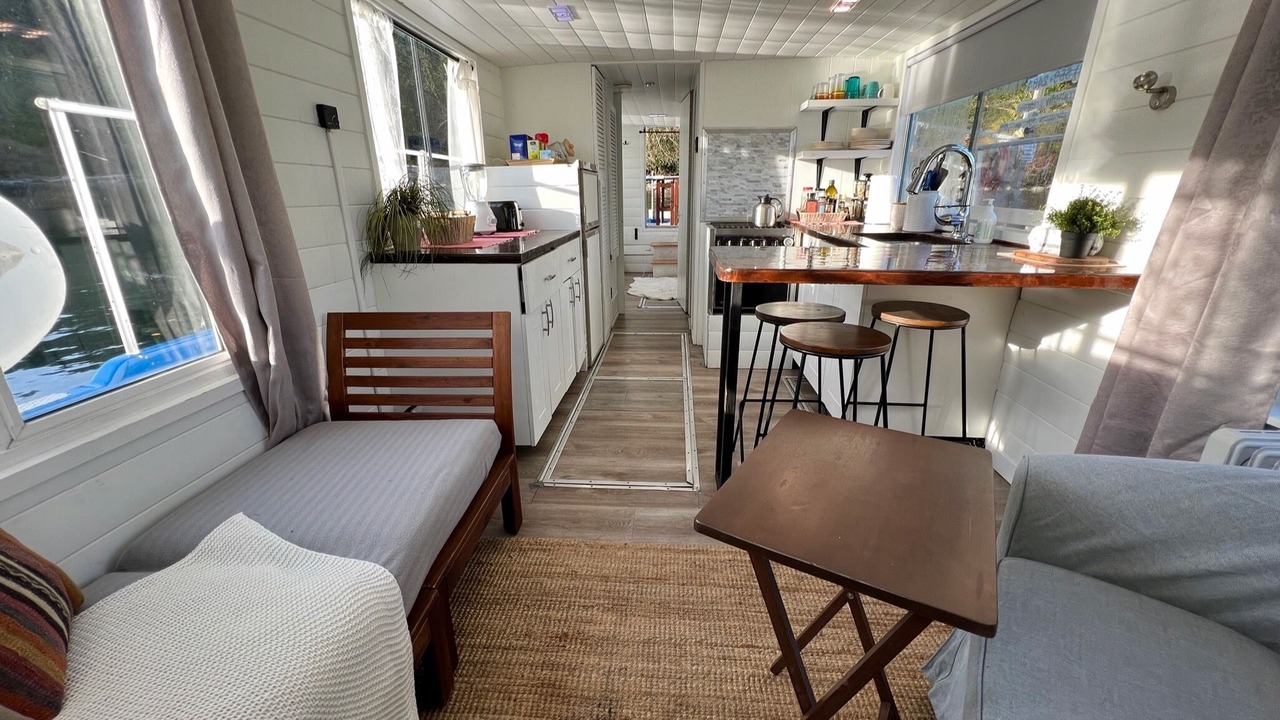 Photo of Livingroom in Port Moody