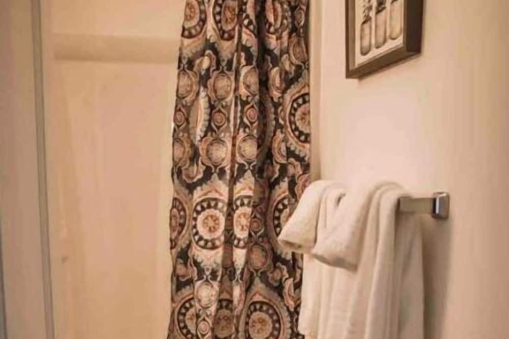 Photo of Bathroom in Elyria