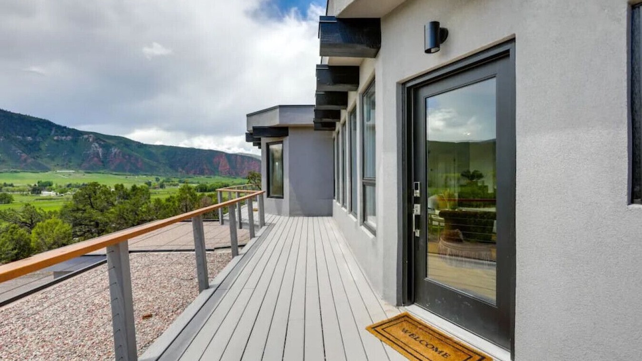 Photo of Outdoor in Emma