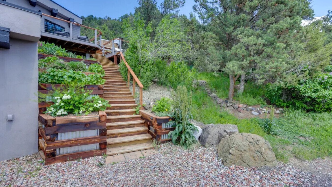 Photo of Outdoor in Emma